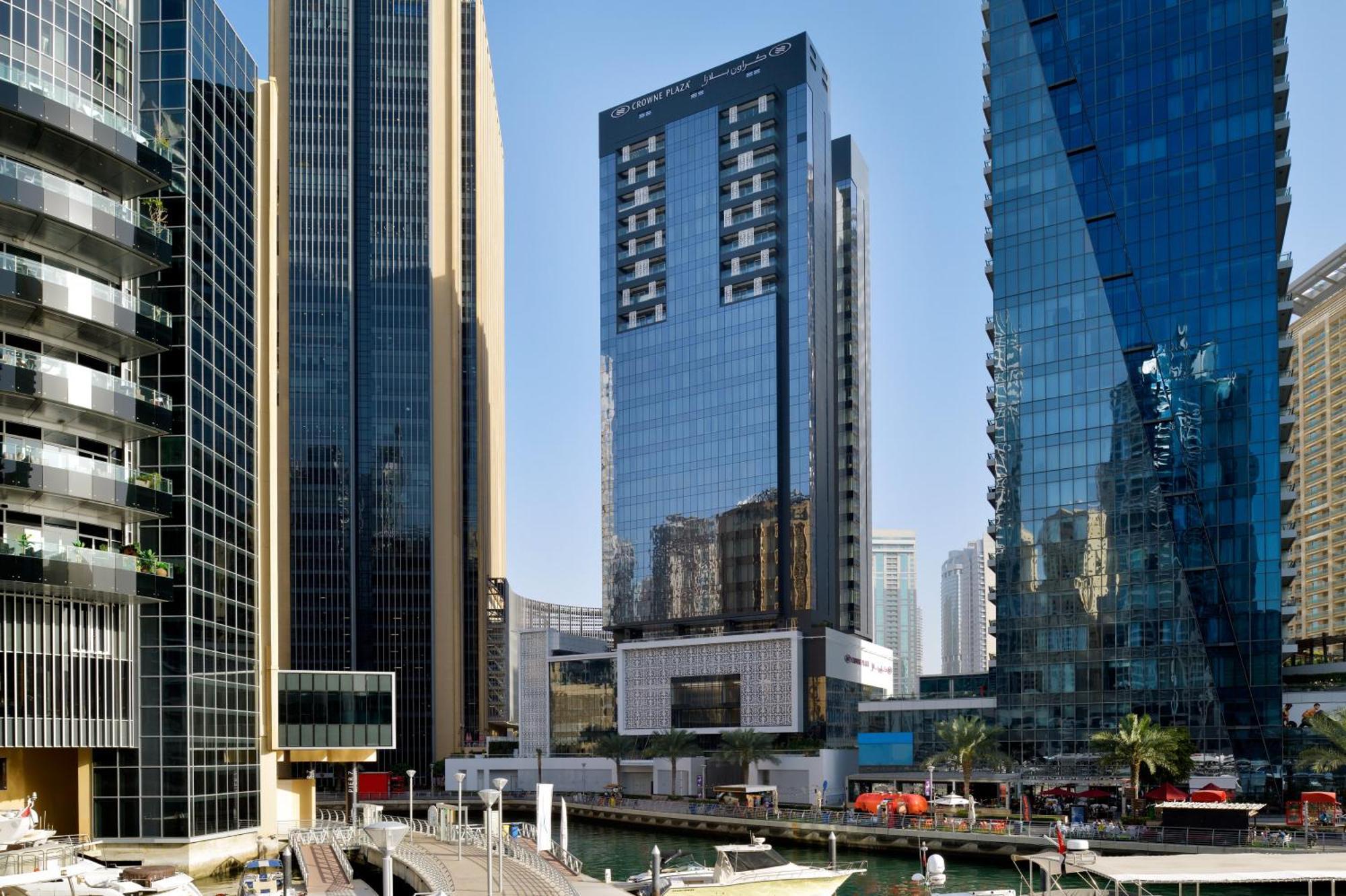 Crowne Plaza Dubai Marina By Ihg Hotel Екстериор снимка The Address Marina Mall
